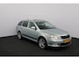 Skoda Octavia Combi 1.4 TSI Elegance Business Line/ Trekhaak/ 17'' LMV/ Xenon/ Media-Scherm/ Clima/ Cruise/ Elek. pakket/ Isofix/ Bluetooth/ Armsteun/ Multi. LEDER. Stuur/ Mistl./ PDC V+A/ Extra getint glas/ Dakrails.