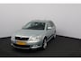 Skoda Octavia Combi 1.4 TSI Elegance Business Line/ Trekhaak/ 17'' LMV/ Xenon/ Media-Scherm/ Clima/ Cruise/ Elek. pakket/ Isofix/ Bluetooth/ Armsteun/ Multi. LEDER. Stuur/ Mistl./ PDC V+A/ Extra getint glas/ Dakrails.