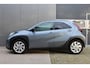 Toyota Aygo X 1.0 VVT-i MT First / Carplay / Lage Km-stand / Stoelverwarming / LM velgen