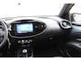 Toyota Aygo X 1.0 VVT-i MT First / Carplay / Lage Km-stand / Stoelverwarming / LM velgen