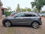 Kia Niro Hybrid 1.6 GDi Edition. Dealer onderhouden. O.a. schuifdak trekhaak, camera, stoel- & stuurverw, navigatie, carplay, etc.