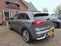 Kia Niro Hybrid 1.6 GDi Edition. Dealer onderhouden. O.a. schuifdak trekhaak, camera, stoel- & stuurverw, navigatie, carplay, etc.
