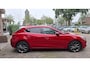 Mazda 3 2.0 GT-M Line. Camera, leder, stoelverwarming, cruise, navi, bluetooth, etc. Nieuwe APK + onderhoud gehad.