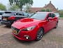 Mazda 3 2.0 GT-M Line. Camera, leder, stoelverwarming, cruise, navi, bluetooth, etc. Nieuwe APK + onderhoud gehad.
