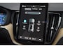 Volvo XC60 T6 Plug-in hybrid AWD Plus Bright | Head-Up Display | Achterbank Verwarmd | Panoramadak |