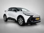 Toyota C-HR / C-HR+ 2.0 Hybrid 200 First Edition | Dealer onderhouden | Groot Multimediascherm | Stoel+stuurverwarming | Dodehoek detectie | Parkeersensoren voor+achter | Elektrische achterklep | Navigatie | Apple CarPlay/Android Auto | Cru SL 78