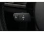 BMW Z4 Roadster | 245 PK | Nieuwe Motor | Bi-xenon | 19" velgen | Leder | PDC | NAV | Stoelverwarming | BMW Z4 Roadster sDrive28i Executive met 245 PK en een 2.0-liter viercilinder benzinemotor, voorzien van luxe lederen bekleding, elektrisch verstelbare bestuurdersstoel met geheugen, verwarmde