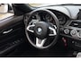 BMW Z4 Roadster | 245 PK | Nieuwe Motor | Bi-xenon | 19" velgen | Leder | PDC | NAV | Stoelverwarming | BMW Z4 Roadster sDrive28i Executive met 245 PK en een 2.0-liter viercilinder benzinemotor, voorzien van luxe lederen bekleding, elektrisch verstelbare bestuurdersstoel met geheugen, verwarmde
