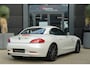 BMW Z4 Roadster | 245 PK | Nieuwe Motor | Bi-xenon | 19" velgen | Leder | PDC | NAV | Stoelverwarming | BMW Z4 Roadster sDrive28i Executive met 245 PK en een 2.0-liter viercilinder benzinemotor, voorzien van luxe lederen bekleding, elektrisch verstelbare bestuurdersstoel met geheugen, verwarmde