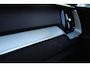 Volvo XC60 2.0 T6 Plug-in hybrid AWD Plus Bright | SOH-waarde 98% | Luchtvering | Verwarmde voorstoelen & Stuurwiel | Adaptieve Cruise Control | BLIS Dodehoekdetectie | Trekhaak semi elektrisch inklapbaar