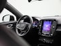 Volvo XC40 Recharge P8 AWD R-Design | Apple Carplay / Android Auto | Panoramadak | Parkeersensoren | Stoelverwarming | Stuurverwarming |