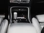 Volvo XC40 Recharge P8 AWD R-Design | Apple Carplay / Android Auto | Panoramadak | Parkeersensoren | Stoelverwarming | Stuurverwarming |