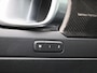 Volvo XC40 Recharge P8 AWD R-Design | Apple Carplay / Android Auto | Panoramadak | Parkeersensoren | Stoelverwarming | Stuurverwarming |