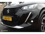 Peugeot e-2008 EV Allure 50 kWh, Navi, App connect, Cruise, Clima, Pdc + Camera, Donker glas, All Season banden