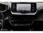 Peugeot e-2008 EV Allure 50 kWh, Navi, App connect, Cruise, Clima, Pdc + Camera, Donker glas, All Season banden