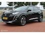 Peugeot e-2008 EV Allure 50 kWh, Navi, App connect, Cruise, Clima, Pdc + Camera, Donker glas, All Season banden