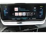 Peugeot e-2008 EV Allure 50 kWh, Navi, App connect, Cruise, Clima, Pdc + Camera, Donker glas, All Season banden