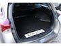 Toyota Auris 1.8 Hybrid Dynamic, Trekhaak, LM velgen, Cruise control, Privacy glass.