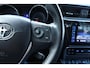 Toyota Auris 1.8 Hybrid Dynamic, Trekhaak, LM velgen, Cruise control, Privacy glass.