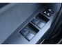 Toyota Auris 1.8 Hybrid Dynamic, Trekhaak, LM velgen, Cruise control, Privacy glass.