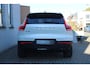 Volvo XC40 Recharge P8 AWD R-Design | Panoramadak | 20" Lichtmetalen velgen | Warmtepomp | Apple carplay/ Android auto | Electronic Climate Control | Verwarmde voorstoelen |