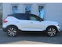 Volvo XC40 Recharge P8 AWD R-Design | Panoramadak | 20" Lichtmetalen velgen | Warmtepomp | Apple carplay/ Android auto | Electronic Climate Control | Verwarmde voorstoelen |