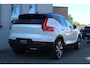 Volvo XC40 Recharge P8 AWD R-Design | Panoramadak | 20" Lichtmetalen velgen | Warmtepomp | Apple carplay/ Android auto | Electronic Climate Control | Verwarmde voorstoelen |