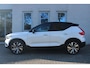 Volvo XC40 Recharge P8 AWD R-Design | Panoramadak | 20" Lichtmetalen velgen | Warmtepomp | Apple carplay/ Android auto | Electronic Climate Control | Verwarmde voorstoelen |