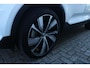 Volvo XC40 Recharge P8 AWD R-Design | Panoramadak | 20" Lichtmetalen velgen | Warmtepomp | Apple carplay/ Android auto | Electronic Climate Control | Verwarmde voorstoelen |