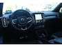 Volvo XC40 Recharge P8 AWD R-Design | Panoramadak | 20" Lichtmetalen velgen | Warmtepomp | Apple carplay/ Android auto | Electronic Climate Control | Verwarmde voorstoelen |