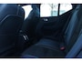Volvo XC40 Recharge P8 AWD R-Design | Panoramadak | 20" Lichtmetalen velgen | Warmtepomp | Apple carplay/ Android auto | Electronic Climate Control | Verwarmde voorstoelen |