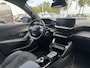 Peugeot 208 GT Hybrid 145 e-DCS6 | Apple Carplay/Android Auto | Dodehoek Detectie | Draadloze Telefoonlader | Cruise Control Adaptief | Verwarmde en Massage Voorstoelen