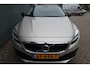Volvo V40 Cross Country 1.5 T3 Polar+ Luxury Bij ons bedrijf in onderhoud geweest met winterbanden