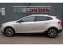 Volvo V40 Cross Country 1.5 T3 Polar+ Luxury Bij ons bedrijf in onderhoud geweest met winterbanden