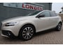 Volvo V40 Cross Country 1.5 T3 Polar+ Luxury Bij ons bedrijf in onderhoud geweest met winterbanden