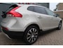 Volvo V40 Cross Country 1.5 T3 Polar+ Luxury Bij ons bedrijf in onderhoud geweest met winterbanden