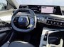 Peugeot 5008 1.6 Plug-in Hybrid 195 Allure 7p | Stoel- en Stuurwielverwarming | 360 Camera | Adaptive Cruise Control | Trekhaak Afneembaar |