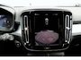 Volvo XC40 B4 Plus Dark | Trekhaak | Verwarmbare voorstoelen, stuurwiel en voorruit | Premium audio by Harman Kardon | Apple carplay/Android auto