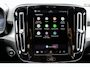 Volvo XC40 B4 Plus Dark | Trekhaak | Verwarmbare voorstoelen, stuurwiel en voorruit | Premium audio by Harman Kardon | Apple carplay/Android auto