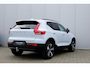 Volvo XC40 B4 Plus Dark | Trekhaak | Verwarmbare voorstoelen, stuurwiel en voorruit | Premium audio by Harman Kardon | Apple carplay/Android auto