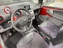 Toyota Aygo 1.0-12V Aspiration Red Navigator Airco, Navigatie & Electrische ramen