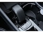 Volvo XC40 2.0 B3 Plus Black Edition | Pilot Assist | Harman/Kardon | BLIS | Stoel- stuurverwarming | 20 inch
