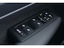 Volvo XC40 2.0 B3 Plus Black Edition | Pilot Assist | Harman/Kardon | BLIS | Stoel- stuurverwarming | 20 inch