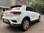 Volkswagen T-Roc 1.5 TSI 150pk Automaat Navi, ACC, 18" LMV, Trekhaak afn.