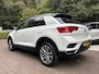 Volkswagen T-Roc 1.5 TSI 150pk Automaat Navi, ACC, 18" LMV, Trekhaak afn.