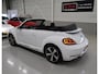 Volkswagen Beetle Cabriolet 1.2 TSI Sound Automaat Fender App connect Camera Stoelverwarming Xenon Led Airco-ecc Navigatie Boekjes aanwezig Windscherm 18 inch Twister velgen