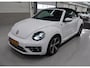 Volkswagen Beetle Cabriolet 1.2 TSI Sound Automaat Fender App connect Camera Stoelverwarming Xenon Led Airco-ecc Navigatie Boekjes aanwezig Windscherm 18 inch Twister velgen