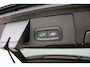 Volvo XC60 T6 Plug-in hybrid AWD Ultra Dark | Luchtvering | Panoramadak | Trekhaak | Verwarmbare voorstoelen en stuurwiel | Verwarmde achterbank | Head-up display | 360 graden camera | Premium audio by Harman Kardon | Adaptieve cruise control & pilot assist | Volledig elektrisch verstelbare stoelen met geheugen