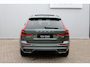 Volvo XC60 T6 Plug-in hybrid AWD Ultra Dark | Luchtvering | Panoramadak | Trekhaak | Verwarmbare voorstoelen en stuurwiel | Verwarmde achterbank | Head-up display | 360 graden camera | Premium audio by Harman Kardon | Adaptieve cruise control & pilot assist | Volledig elektrisch verstelbare stoelen met geheugen