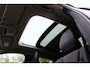 Volvo XC60 T6 Plug-in hybrid AWD Ultra Dark | Luchtvering | Panoramadak | Trekhaak | Verwarmbare voorstoelen en stuurwiel | Verwarmde achterbank | Head-up display | 360 graden camera | Premium audio by Harman Kardon | Adaptieve cruise control & pilot assist | Volledig elektrisch verstelbare stoelen met geheugen